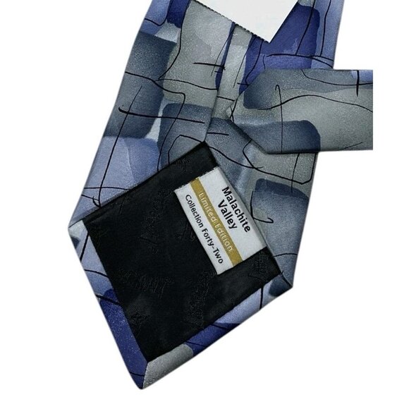 NEW J. GARCIA Men's 100% Silk Necktie DESIGNER Tie Blue Gray Art W:3.2" - Picture 5 of 5